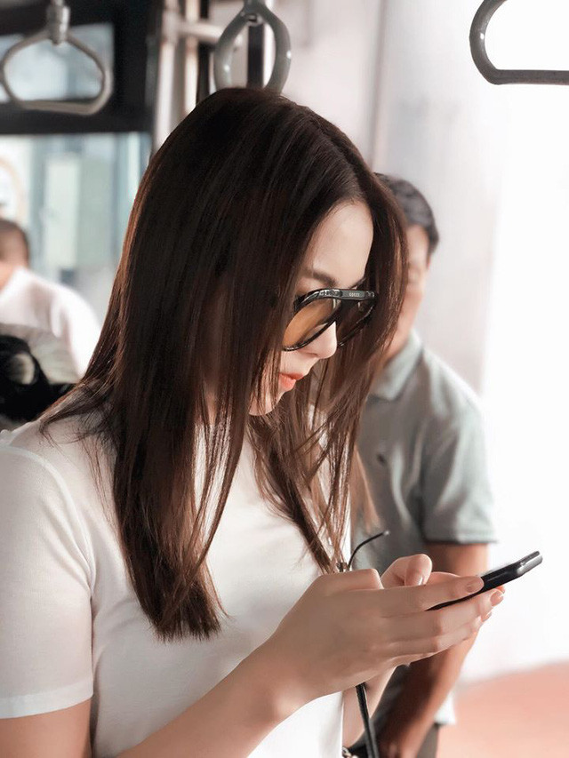 BTV Mai Ngoc bat ngo cat toc ngan de thu xem 