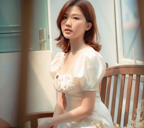 Trước khi đến với "Hoa hồng trên ngực trái", Lương Thanh từng tham gia vào các bộ phim ấn tượng trên sóng VTV như: “Cả một đời ân oán”, “Những cô gái trong thành phố”. Trong cả hai bộ phim, Lương Thanh đều vào vai có tính cách dịu dàng, hiền lành, chân chất. Song khi vào vai Trà "tiểu tam", cô đã hoàn toàn "lột xác", trở thành người phụ nữ đây mưu mô, tính toán và hai mặt.