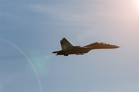 Được biết chiếc Su-27UBK này có mặt tại Belarus là do phía bạn có kinh nghiệm cũng như cơ sở vật chất tối ưu hóa cho công việc đại tu và cả nâng cấp tiêm kích Su-27, trong khi Nhà máy A32 đang bị quá tải và cần đẩy nhanh tiến độ. Theo thông tin mới nhất từ Nhà máy sửa chữa máy bay số 558, sau khi hoàn thành công tác đại tu, sửa chữa lớn thì chiếc tiêm kích Su-27UBK số hiệu 8523 trên đã được bàn giao lại cho phía Việt Nam để trở lại đội hình trực chiến.