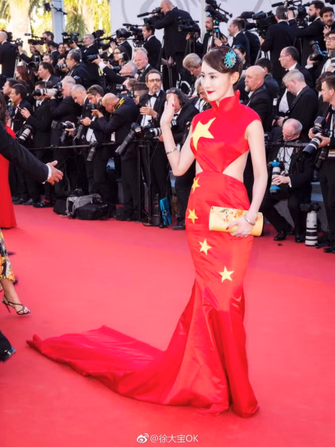 Sao TQ mac vay quoc ky quet dat o Cannes cui dau xin loi-Hinh-3