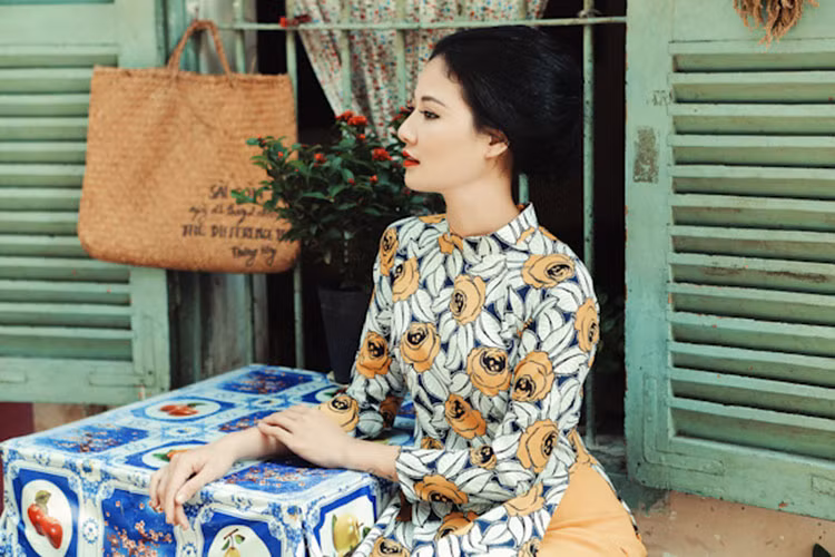 Ngoài ra, người đẹp Hải Phòng còn chinh chiến tại cuộc thi Hoa hậu Quốc tế 2009, tuy nhiên không đoạt giải.