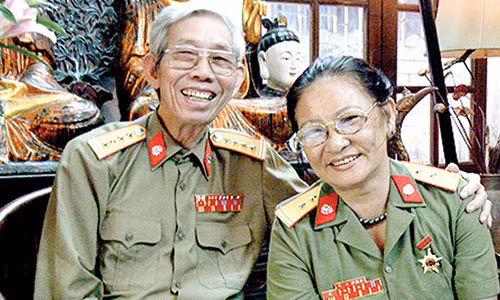 Vo NS Thuan Yen soc khi “Mau hoa do” bi tam dung luu hanh