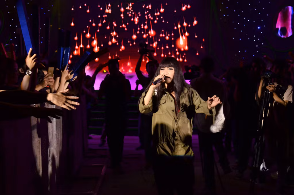 Phuong Thanh quen loi cuoi tru khi song ca voi Ngo Kien Huy