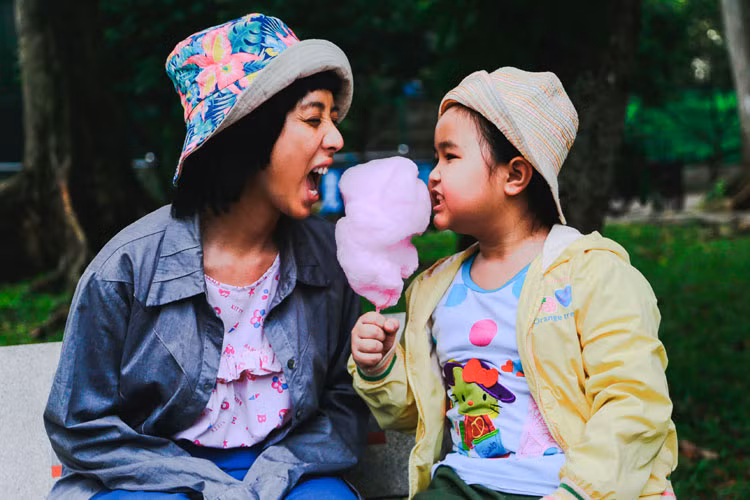 Chet cuoi xem Thu Trang hat "Duyen phan" trong "Nang 2"-Hinh-4