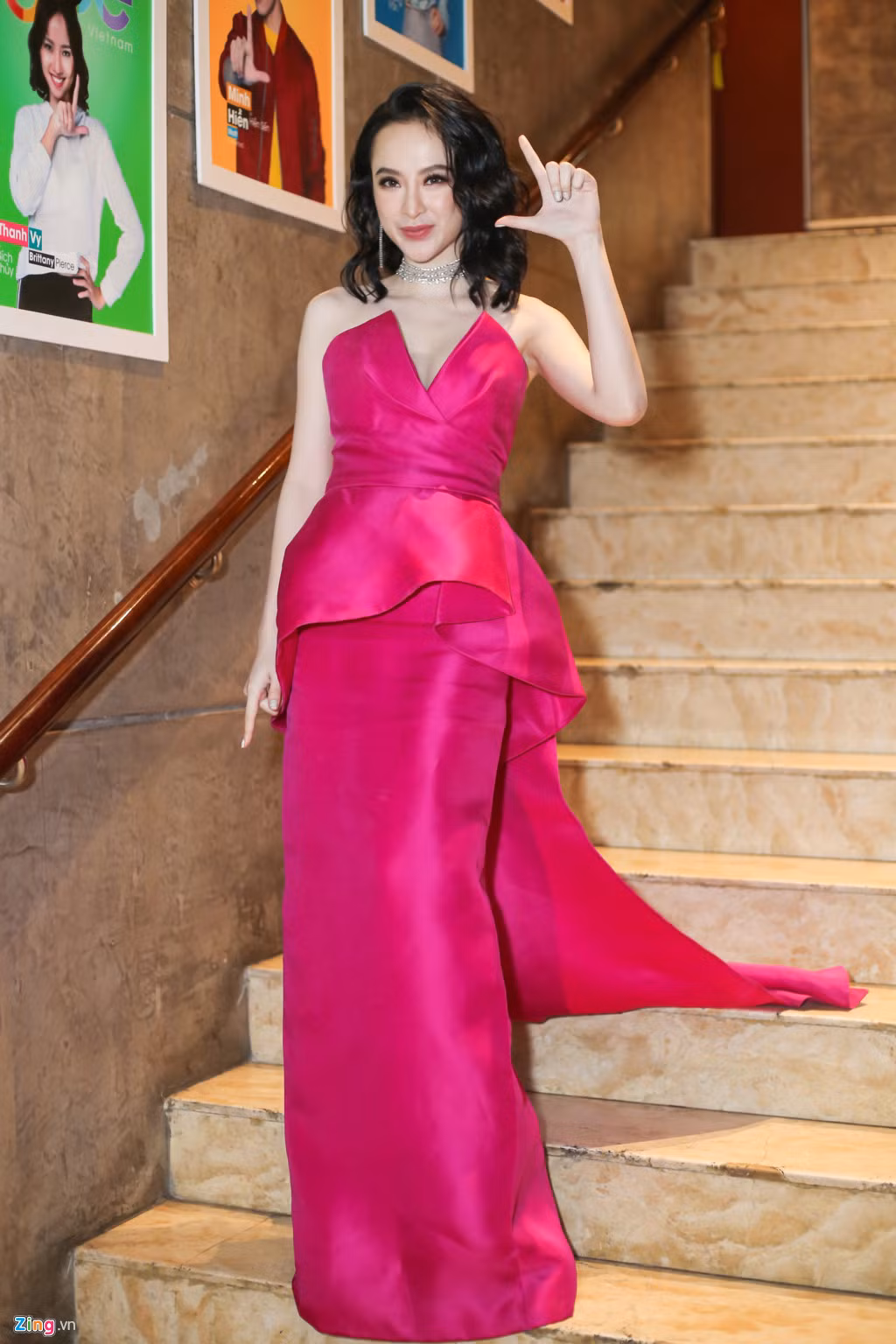 Chia sẻ về phim Glee, Angele Phương Trinh kể: "Từ khi nhận dự án này tôi nhanh chóng thu xếp công việc để luyện tập cùng vũ đoàn và ê-kíp làm phim. Dù không có thế mạnh về giọng hát nhưng tôi tin rằng sự cố gắng của mình chắc chắn sẽ không làm người hâm mộ thất vọng".