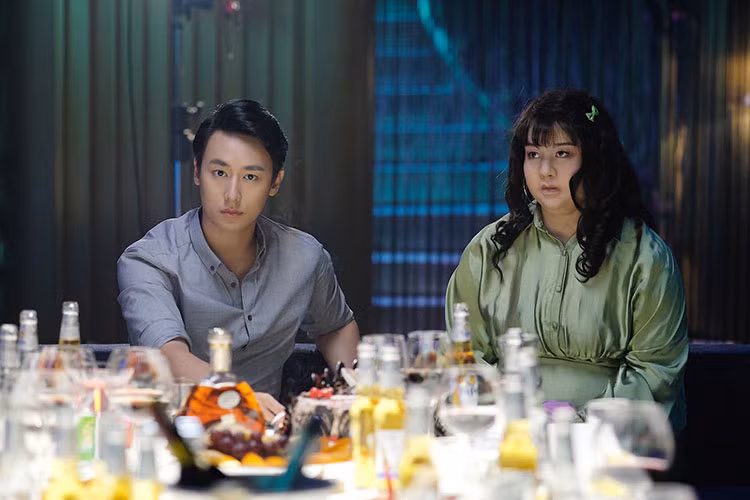 Minh Hang nhay sap san khau, bi Phuong Trinh Jolie de biu-Hinh-4