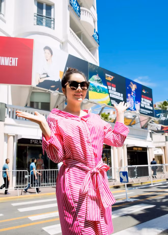 Xon xao anh Ly Nha Ky tren pano quang ba tai LHP Cannes-Hinh-5