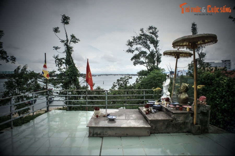 Nhờ có Lũy Thầy, chúa Nguyễn đã duy trì được cục diện giằng co với quân đội của chúa Trịnh non nửa thế kỷ. Cuộc chiến bất phân thắng bại đã dẫn tới việc hai bên lấy sông Gianh làm ranh giới phân chia Đàng Trong – Đàng Ngoài.