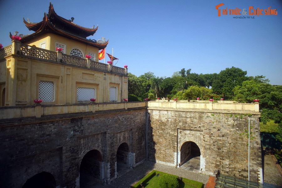 Điều này thể hiện khá rõ qua các trận chiến thu hồi Thăng Long thời nhà Trần, trận chiếm Thăng Long của Chế Bồng Nga, giai đoạn đánh và vây Đông Quan của Lê Lợi, đặc biệt qua ba lần ra đánh Thăng Long của Nguyễn Huệ...