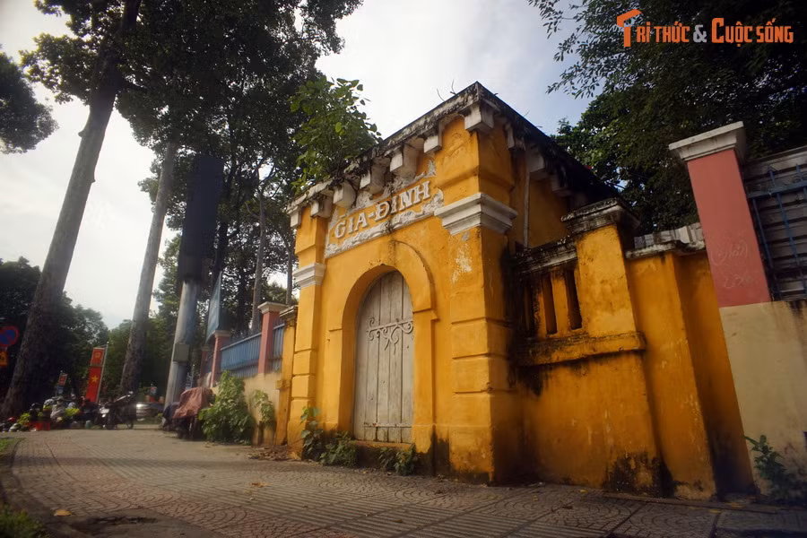 Đến thời vua Minh Mạng, năm 1830, Lê Văn Khôi - con nuôi của Lê Văn Duyệt - nổi loạn, đánh chiếm lấy thành Bát Quái và biến nơi đây thành căn cứ chính cho cuộc nổi dậy của mình từ năm 1833-1835.