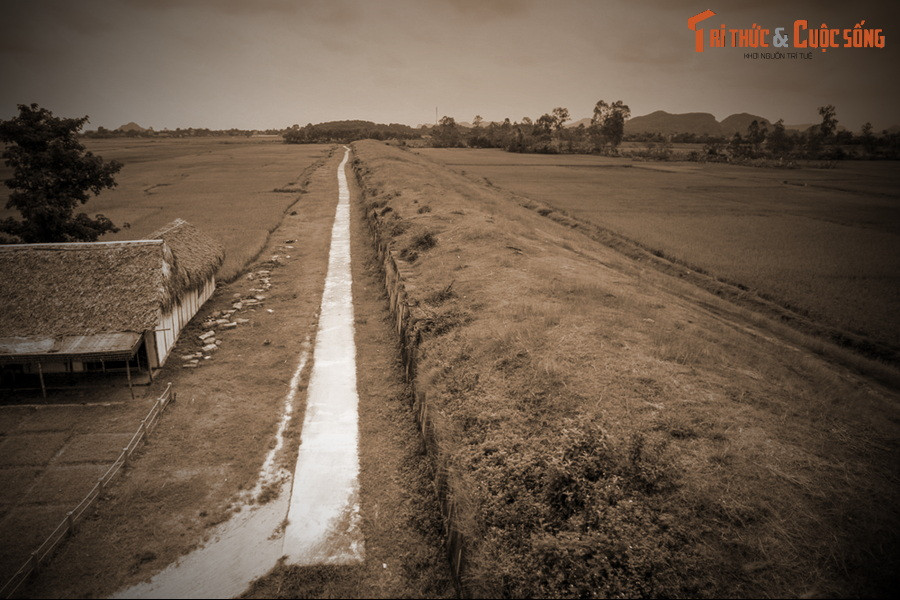 Về đường thủy từ An Tôn có thể theo dòng sông Mã đến Đồng Cổ để theo hệ thống sông đào thời Tiền Lê qua các huyện Thiệu Hóa, Đông Sơn, Quảng Xương, Nông Cống, Tĩnh Gia vào Nam; hoặc xuôi dòng sông Lạch Trường ra biển, sông Lèn ra Bắc.