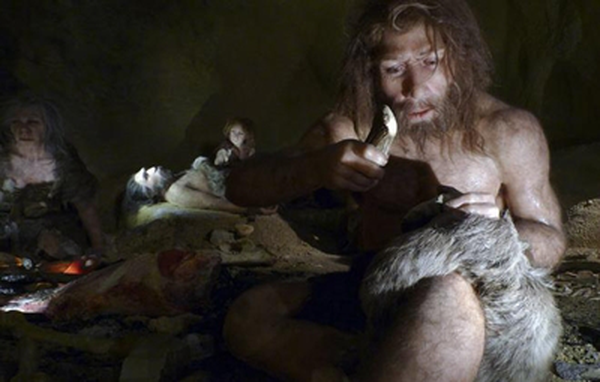 Người Neanderthals tuyệt chủng khoảng 30.000-50.000 năm về trước, chọn châu Âu là "đất hứa" sau khi rời châu Phi. Các nghiên cứu cho thấy về mặt giải phẫu, cơ thể họ có khi còn thẳng và đẹp đẽ hơn người hiện đại chúng ta.