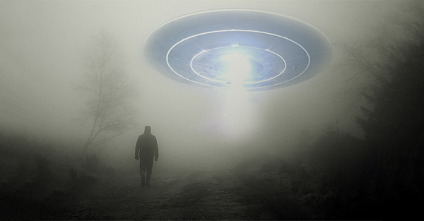 Những điều kỳ lạ xuất hiện thường xuyên tới nỗi, những dân cư sống gần hòn đảo đã gọi nó là "cánh cửa dẫn đến một chiều không gian khác". Đầu tiên, Barsa-Kelmes được cho là nơi trú ngụ của những sinh vật lạ thường, tựa như chúng chưa từng đến từ Trái Đất mà đến từ một chiều không gian khác.