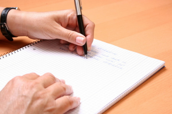 Dữ liệu được thu thập bởi Hiệp hội nghiên cứu Illinois cho thấy những người thuận tay trái có khả năng đa nhiệm tốt hơn những người thuận tay phải, những người thuận tay trái có thể nhớ mọi thứ tốt hơn những người thuận tay phải.