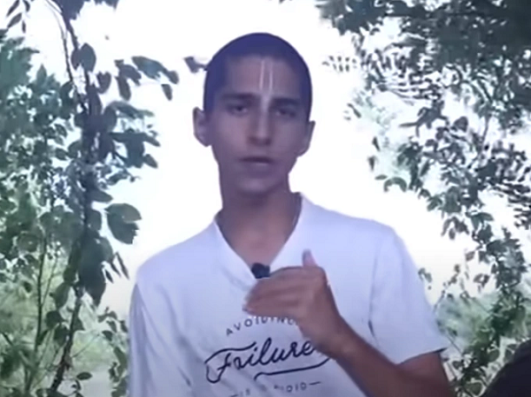 Theo nhà tiên tri trẻ, đây là khoảng thời gian đánh dấu sự tái gia nhập của Sao Thổ vào chòm sao Ma Kết, xảy ra không lâu sau hiện tượng Kal Sarpa Yoga.