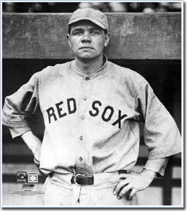 Lời nguyền Bambino ám chỉ đến chuỗi đen đủi mà đội bóng chày Boston Red Sox phải hứng chịu sau khi chuyển nhượng cầu thủ Babe Ruth cho đội New York Yankees vào năm 1920. Sau khi chuyển nhượng, Boston Red Sox chẳng giành lấy được một danh hiệu World Series nào nữa mãi cho đến năm 2004.