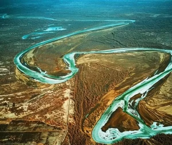 Rất nhiều người đã không trở về, trong đó có nhà sinh hóa, nhà thám hiểm Bành Gia Mộc. Vào năm 1980, nhà khoa học Bành Gia Mộc dẫn đầu một đoàn thám hiểm đi sâu vào lòng Lop Nur, Chính phủ cũng đã tổ chức các cuộc tìm kiếm tại địa điểm cuối cùng nơi ông đến. Nhưng tất cả đều vô vọng.