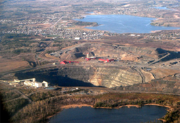 "Hãy coi nguồn nước này như một chiếc hộp Pandora có chứa năng lượng sản xuất ra helium và hydro. Đây là một chiếc hộp mà chúng ta có thể học cách khai thác vì lợi ích của sinh quyển trên quy mô toàn cầu", tiến sĩ Oliver Warr cho biết thêm.