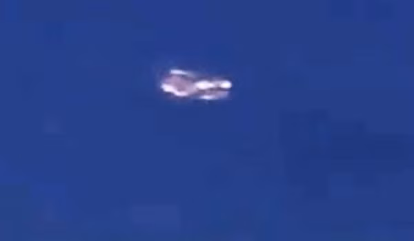 Thực tế, dịch COVID-19 khiến nhiều người Mỹ đổ về sống ở các miền quê, nơi ít ô nhiễm ánh sáng và không khí hơn. Họ cũng có nhiều thời gian rảnh hơn để tham gia các hoạt động ngoài trời, nhìn ngắm bầu trời.