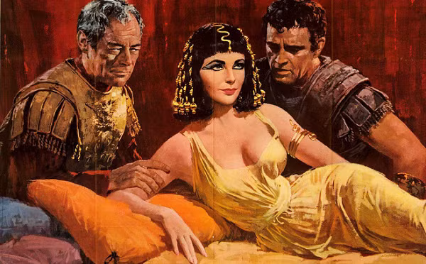 Cleopatra, người cai trị cuối cùng của Ptolemaic Ai Cập qua đời vào ngày 12 tháng 8 trước Công nguyên tại Alexandria. Bà đã tự sát bằng cách để một con rắn hổ mang Ai Cập cắn mình.