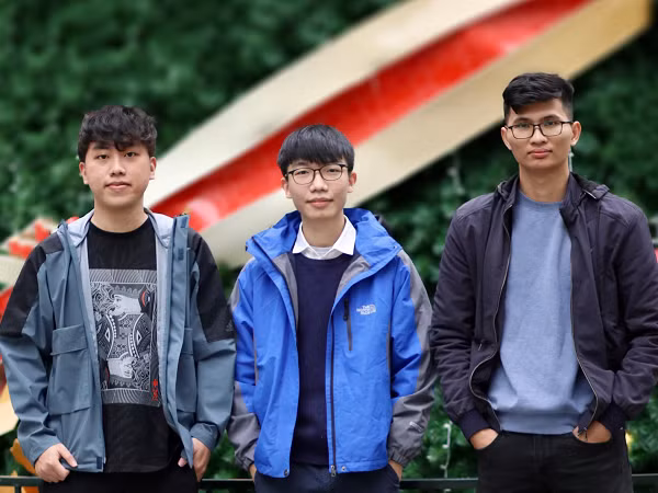 Cả Hiếu PC và ManhNho đều là thành viên của CyPeace (tên tiếng Việt là hoà bình không gian mạng). Đây là dự án giúp các cá nhân và doanh nghiệp tìm hiểu nguồn gốc, kiểm tra độ an toàn của các trang web, ứng dụng, dưới sự phân tích của các chuyên gia do Hiếu PC sáng lập.