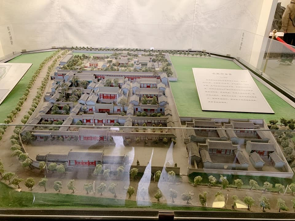 Quốc khố của triều đình nhà Thanh sẽ phải thu suốt 15 năm mới có được con số tương đương với tài sản của Hòa Thân, chỉ riêng thời gian đó thôi cũng đủ hiểu mức độ giàu có của vị quan tham này là thế nào.