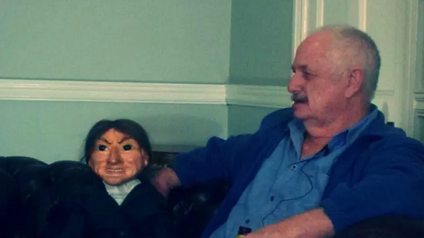 Thay vào đó, ông đồng ý với đề nghị một nhà chiêm tinh nổi tiếng tại Australia - quê hương ông - để cùng Letta thực hiện các buổi biểu diễn xuyên đất nước. Đặc biệt, ngay cả khi tham gia các chương trình truyền hình, Letta cũng không ngừng tạo ra những điều bí ẩn. Trong một talk-show, Letta được sắp xếp để "gặp" một nhà ngoại cảm nổi tiếng.