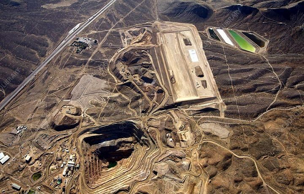 Danh sách dài những thứ trên xuất hiện trong pin, thiết bị chuyển pha điện, nam châm và vô vàn thứ linh kiện điện tử khác.