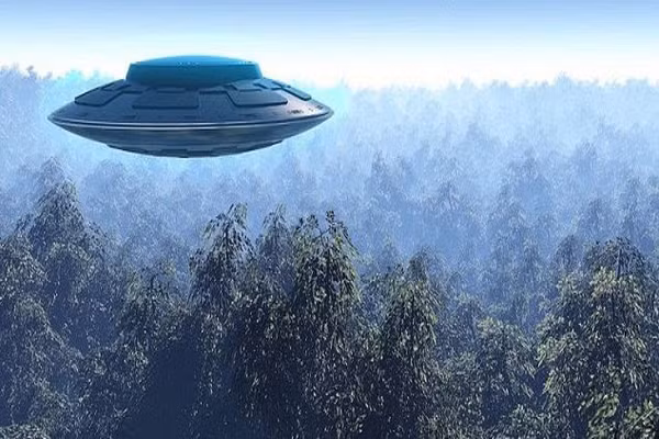 Sacha Christie đã quá sợ hãi và cũng từ đó cô mắc một số hội chứng về tâm lý, trong đó có rối loạn lo âu. "Trước đây, tôi luôn cảm thấy an toàn, không gặp vấn đề tâm lý lo sợ gì nhưng kể từ sau khi tận mắt trông thấy UFO ở cự ly gần, tôi sợ hãi, lo lắng nhiều. Mỗi lần ra khỏi nhà là một lần phải suy nghĩ rất căng thẳng", Sacha Christie nói.