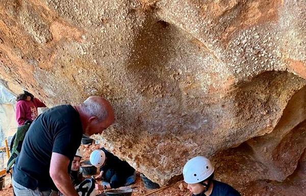 Một phát hiện mang tính đột phá khác tại Sierra de Atapuerca diễn ra vào năm 2007 khi họ tìm thấy tàn tích loài người cổ hominin có niên đại 1,2 triệu năm trước.