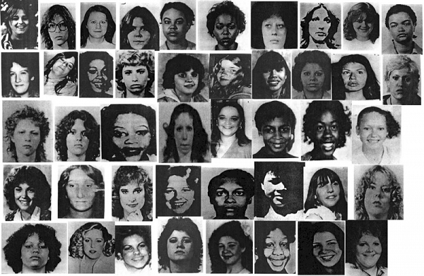 Gary Ridgway bị bắt khi đang làm việc ở xưởng sản xuất xe tải, với tội danh giết hại 4 người. Dẫu vậy, trong quá trình tra thẩm, Gary Ridgway đã khai nhận và chỉ cho cảnh sát chỗ giấu xác của hàng chục người khác, nâng tổng số nạn nhân lên thành 49.