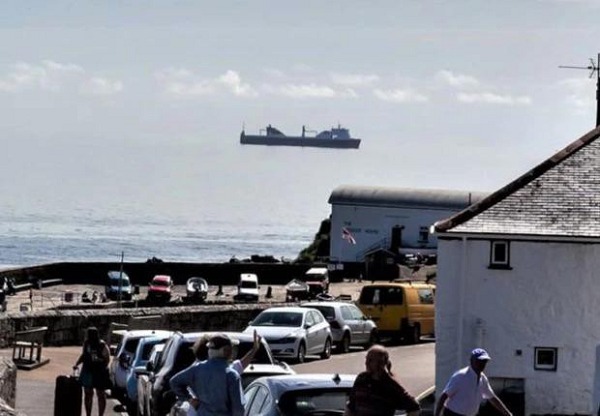 Nó được đặt theo tên phù thủy trong truyền thuyết Arthurian, chuyên tạo ra ảo ảnh về những hòn đảo không tồn tại lơ lửng trên trời để đánh lừa các thủy thủ.