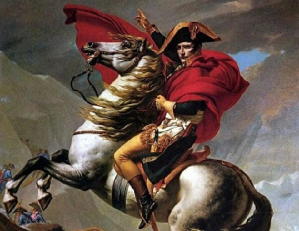 Theo Anh, Napoleon cao 5 feet 2 inches. Trong hệ thống đo lường của Anh, 1 feet bằng 12 inches, còn 1 inch là 2,54 cm. Tức Napoleon theo tuyên truyền của Anh chỉ cao tầm 1m58. Tuy nhiên, kết quả giải phẫu thi thể Napoleon chỉ ra rằng chiều cao thực sự của ông là 5 pieds 2 pouces Pháp.