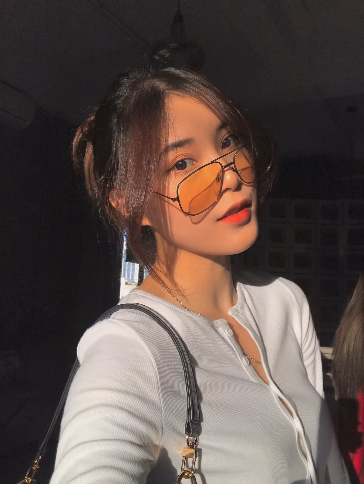 Chơi bóng chuyền từ nhỏ nên phong cách thời trang của Thu Huyền cũng bị ảnh hưởng ít nhiều.