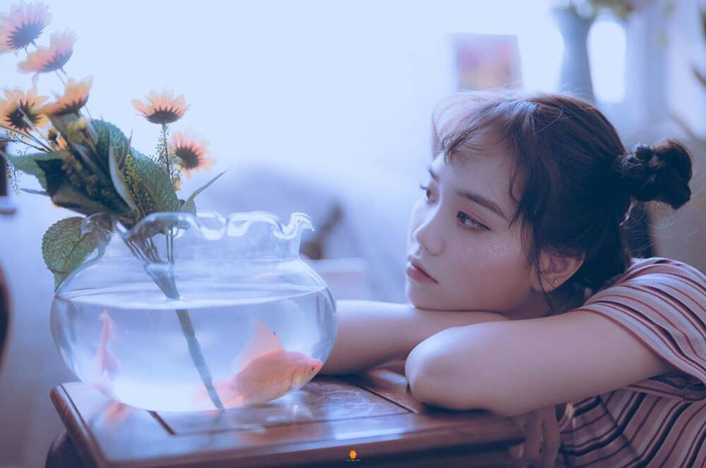 Dù ở góc mặt nghiêng hay chính diện, nữ sinh đều khiến người đối diện phải trầm trồ vì nhan sắc cực giống Lisa.