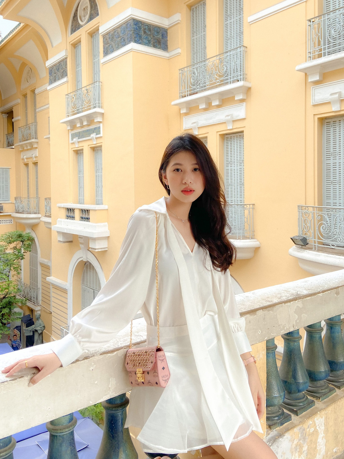 Có lẽ chính vì ngoại hình xinh đẹp, đáng yêu cùng sở hữu thân hình lí tưởng nên cô nàng có nhiều bức ảnh với kiểu pose dáng tuyệt đẹp trên trang cá nhân. Ảnh: FBNV