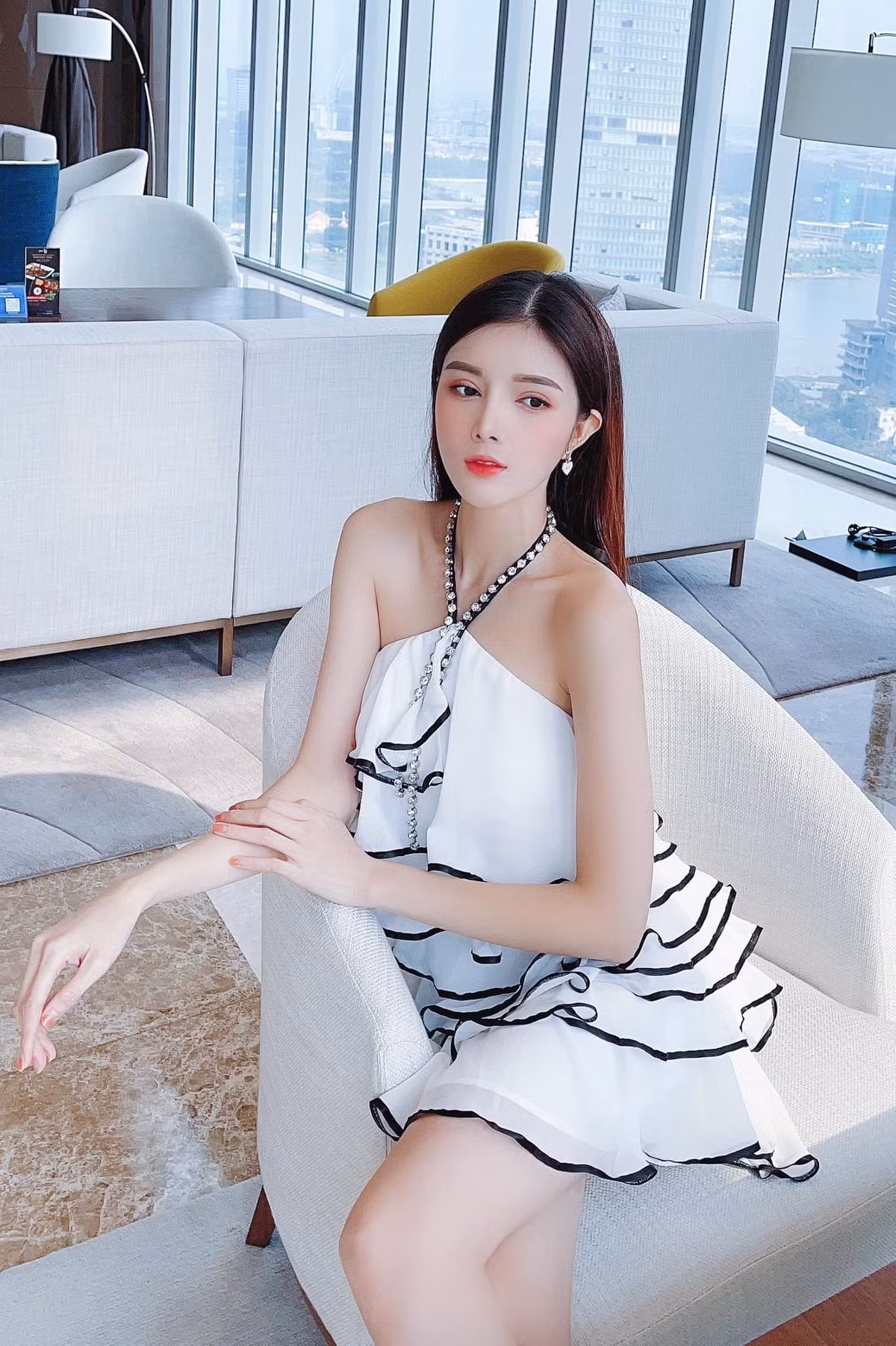 Lilly Luta cũng từng thừa nhận mình đã can thiệp dao kéo để có ngoại hình hoàn hảo và thành công hơn trong sự nghiệp. Ảnh: FBNV