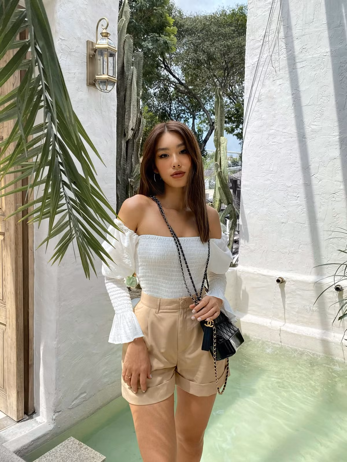 Thảo Nhi Lê từng sống ở Đức trước khi về Việt Nam lập nghiệp. Cô là gương mặt quen thuộc trên các hội nhóm rich kid Việt Nam.