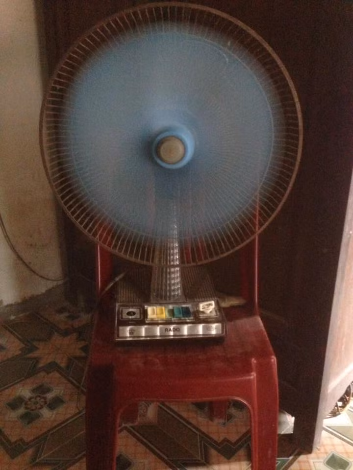 Chiếc quạt mua từ năm 1982 vẫn còn chạy tốt.