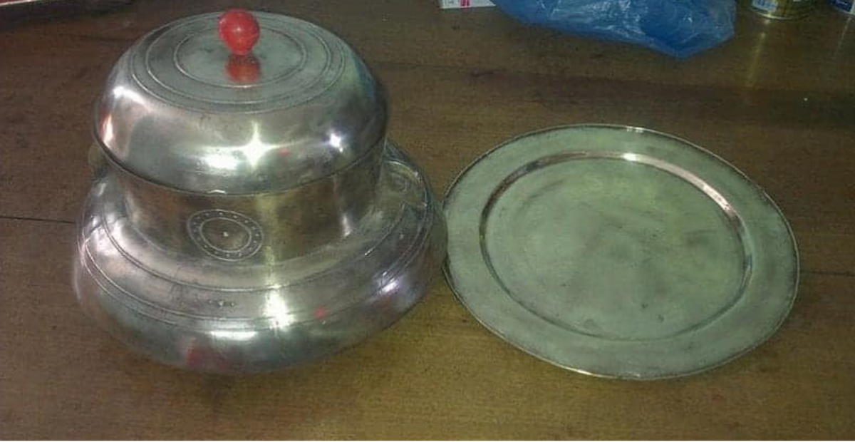 Hai món đồ vật cổ trước và sau khi được đánh bóng này cũng khiến dân mạng thích thú.