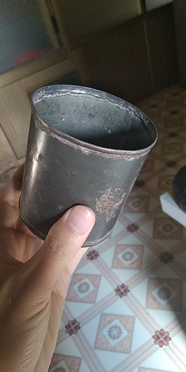 Bò đong gạo hơn tuổi người chụp ảnh này chừng mấy chục tuổi, chắc cũng tồn tại trong nhà cỡ 40 năm rồi chứ chẳng ít.