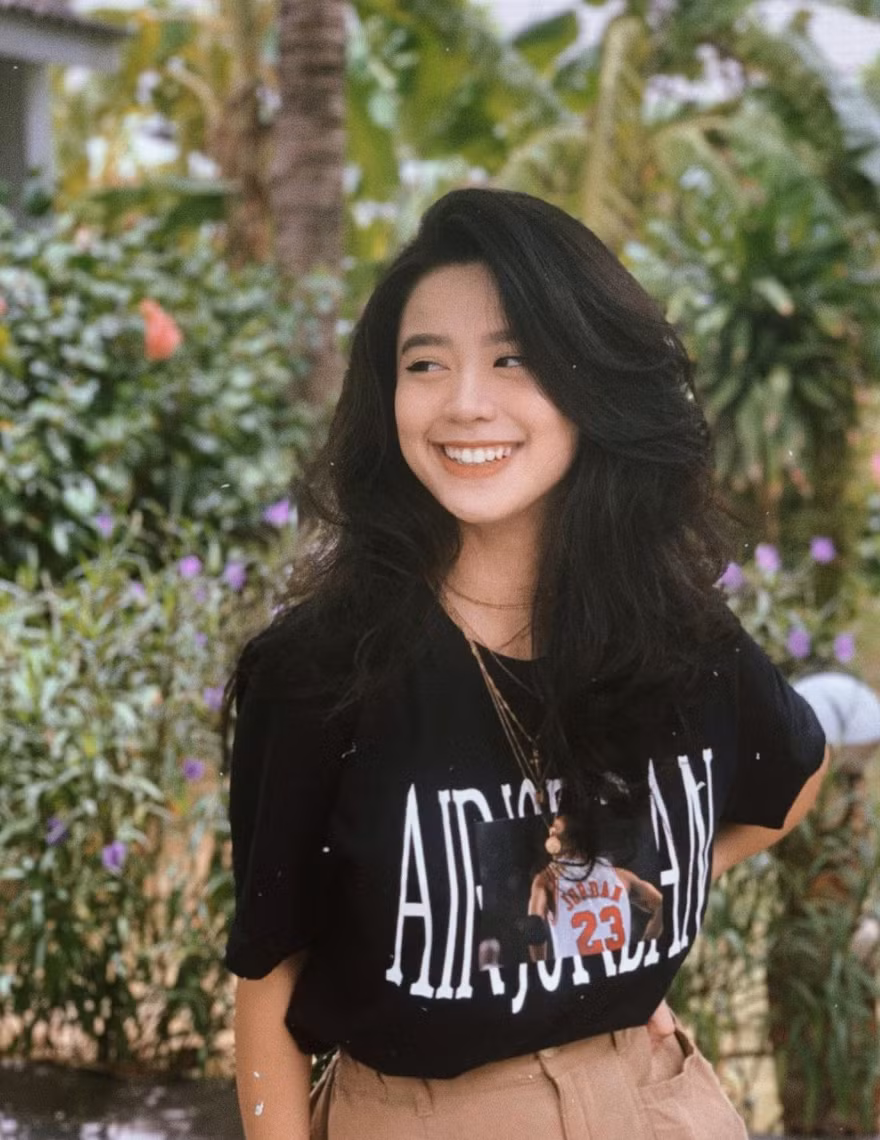 Hàn Hằng là một trong những hot girl 9X gia nhập "câu lạc bộ" gái xinh trên Instagram.