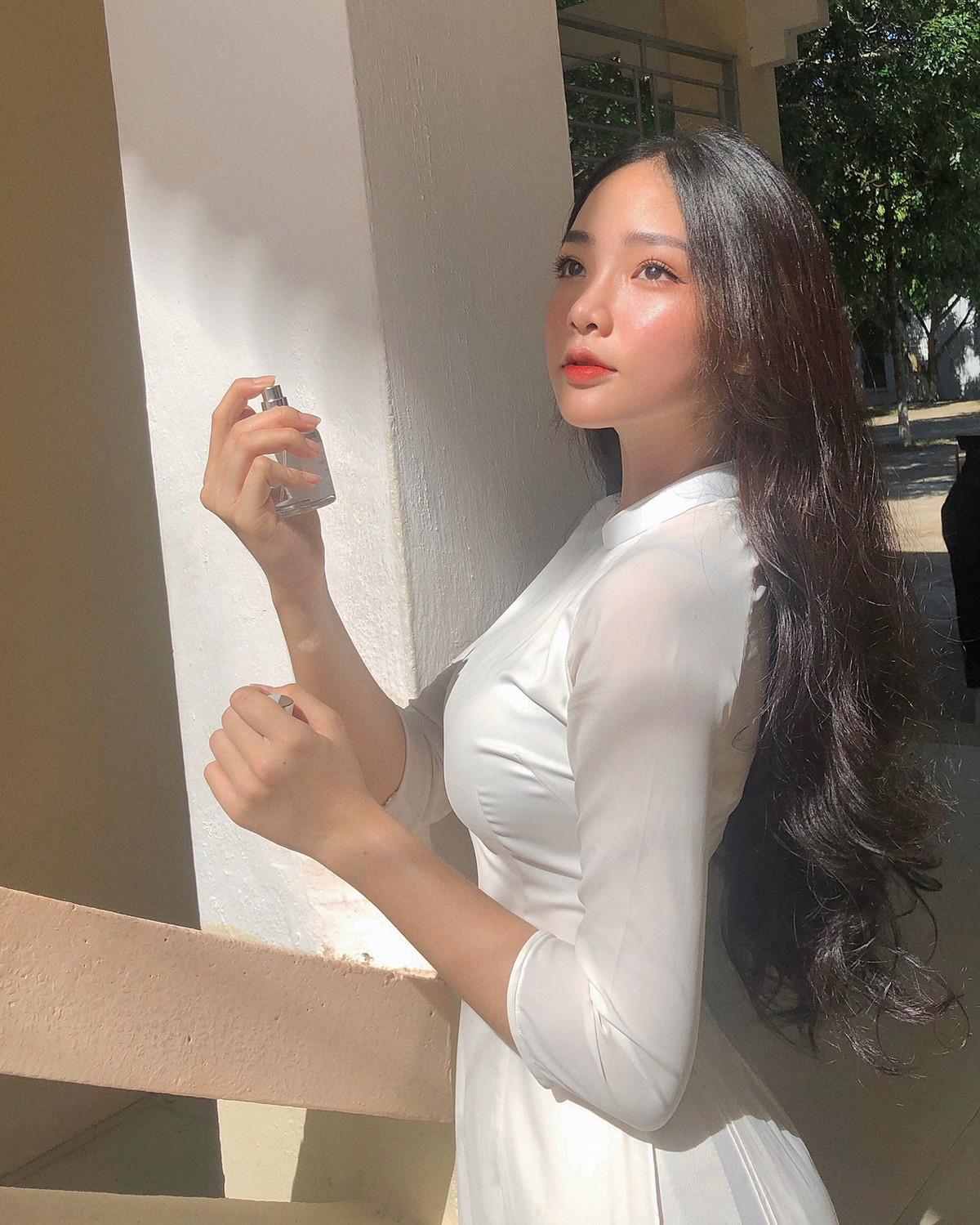 Nổi tiếng từ sớm nhưng hot girl 10X vẫn biết cách cân bằng giữa việc học và tương tác với mọi người trên mạng xã hội. Ảnh: FBNV