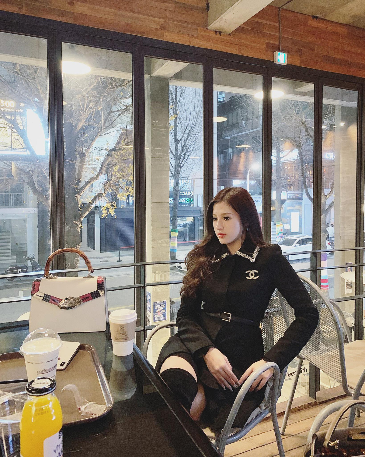 Em gái Huyền Baby tốt nghiệp loại giỏi chuyên ngành Quản trị kinh doanh lữ hành tại trường Đại học kinh tế Quốc dân hồi tháng 8/2017. Sau khi ra trường, Ngọc Diễm cùng chị kinh doanh trong lĩnh vực làm đẹp.