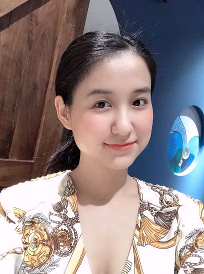 Mặc dù mọi thông tin cá nhân về nàng hot girl này ít đi so với thời điểm trước đó, nhưng ai cũng công nhận rằng Angela Phan luôn giữ được phong độ nhan sắc và thần thái.