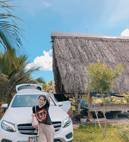 Ngoài việc kinh doan, thỉnh thoảng Angela Phan cũng tham gia làm mẫu ảnh. Ảnh: Tổng hợp