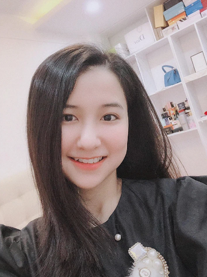 Quả thật, với nhan sắc xinh đẹp, tươi trẻ của Angela Phan nên có tin đồn khiến Minh Nhựa mê đắm suốt thời gian dài cũng không có gì là lạ.