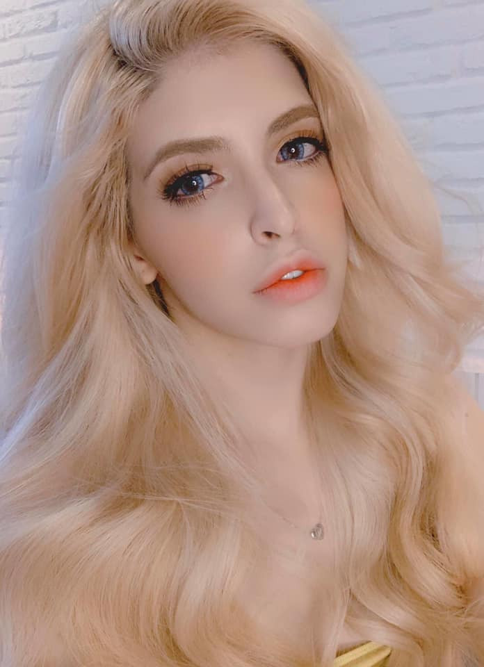 Hot girl Andrea rũ bỏ hình tượng một cô gái tuổi teen trong sáng, ngoan hiền, dễ thương và thay đổi thành một cô nàng cá tính, sexy, nóng bỏng.