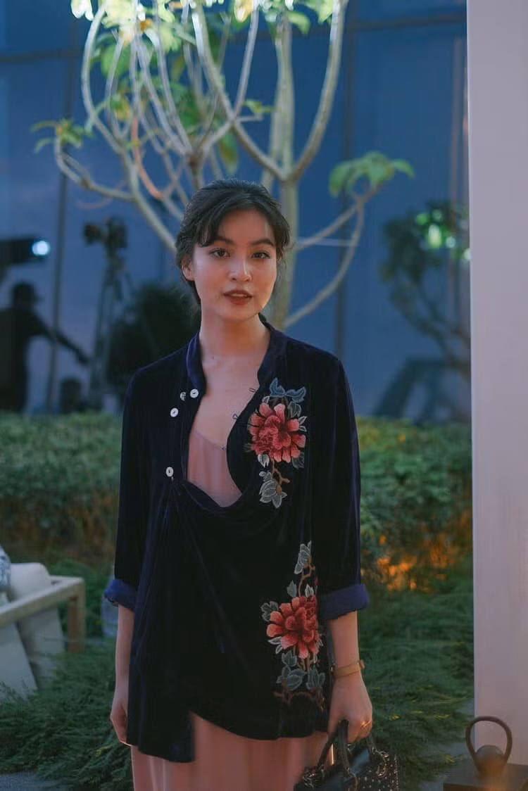 Sau khi góp mặt trong dự án điện ảnh đầu tay, cô bạn hiện không tham gia nhiều trong showbiz mà tập trung vào việc phát triển bản thân với bộ môn Tiếng Anh và thỉnh thoảng làm người mẫu chụp lookbook.