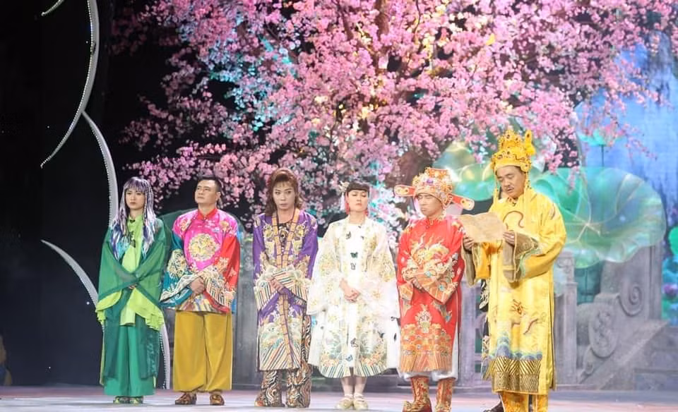 Lo danh tinh gai xinh xuat hien o Tao Quan 2021 gay sot mang